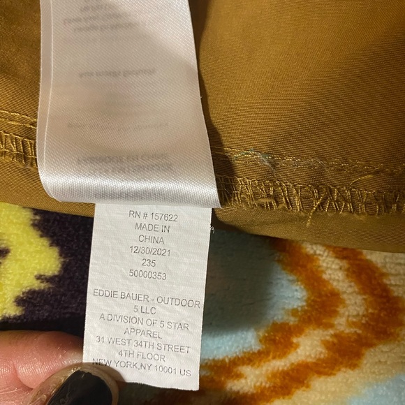 Eddie Bauer‎ Mustard color Shorts - Picture 9 of 9